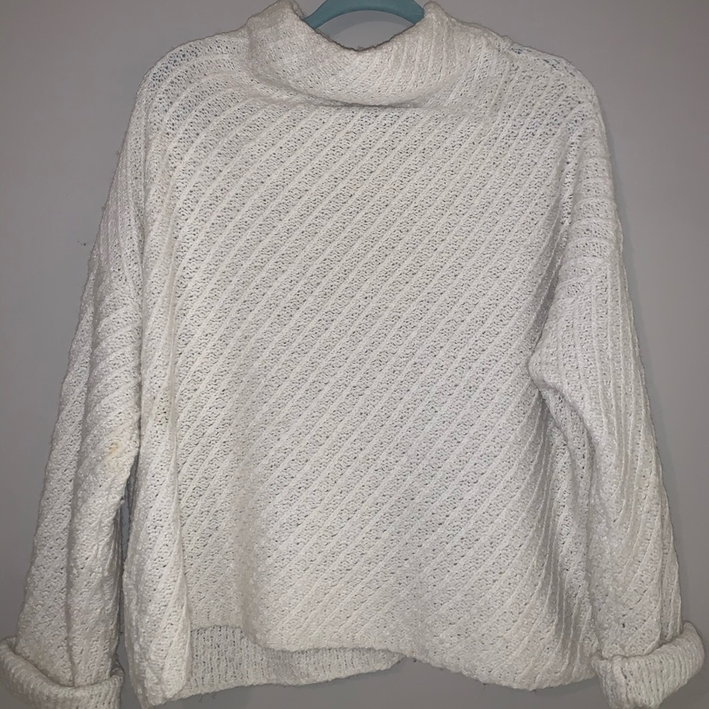 White sweater - Picture 3 of 4